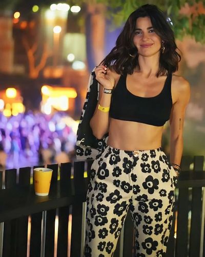 Nesrin Cavadzade seksi ifşa fotoğrafı 301