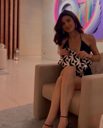 Nesrin Cavadzade seksi ifşa fotoğrafı 311