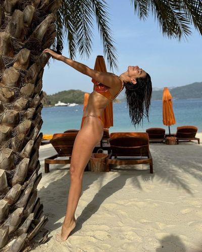 Nesrin Cavadzade seksi ifşa fotoğrafı 31