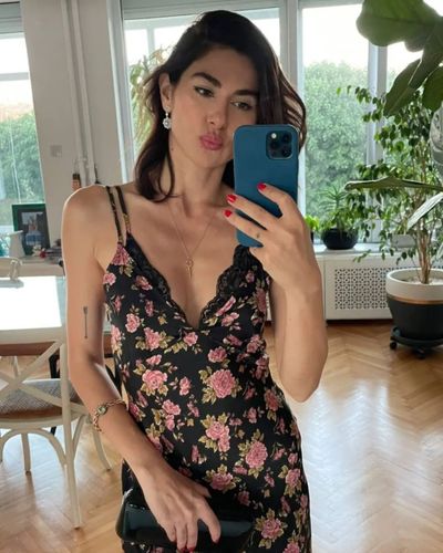 Nesrin Cavadzade seksi ifşa fotoğrafı 327