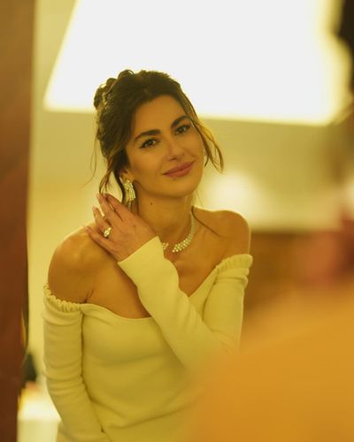 Nesrin Cavadzade seksi ifşa fotoğrafı 350