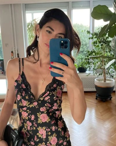 Nesrin Cavadzade seksi ifşa fotoğrafı 396