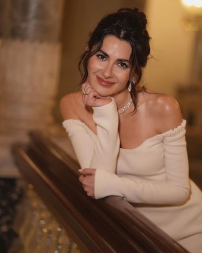 Nesrin Cavadzade seksi ifşa fotoğrafı 399