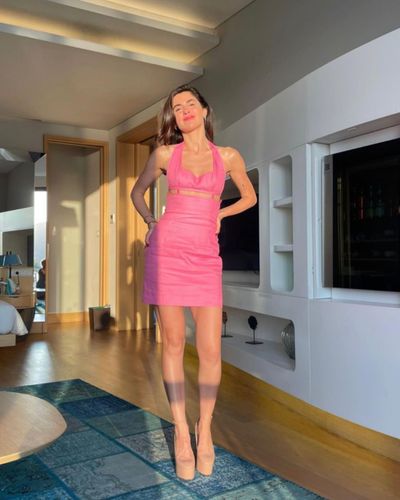 Nesrin Cavadzade seksi ifşa fotoğrafı 407