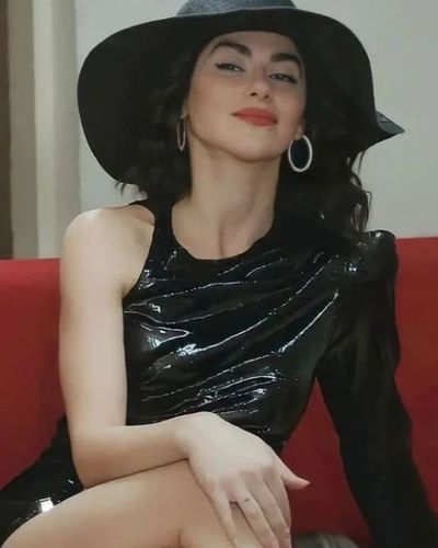Nesrin Cavadzade seksi ifşa fotoğrafı 447