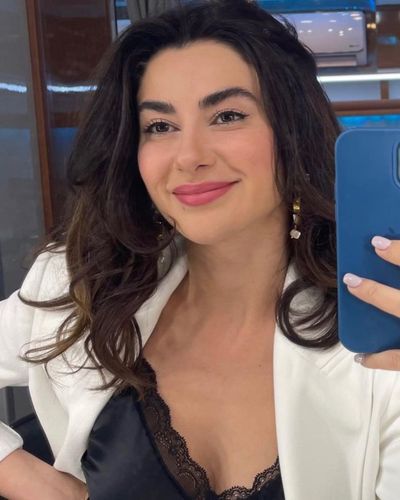 Nesrin Cavadzade seksi ifşa fotoğrafı 475