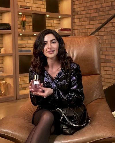 Nesrin Cavadzade seksi ifşa fotoğrafı 519