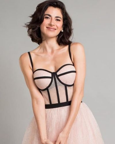 Nesrin Cavadzade seksi ifşa fotoğrafı 667