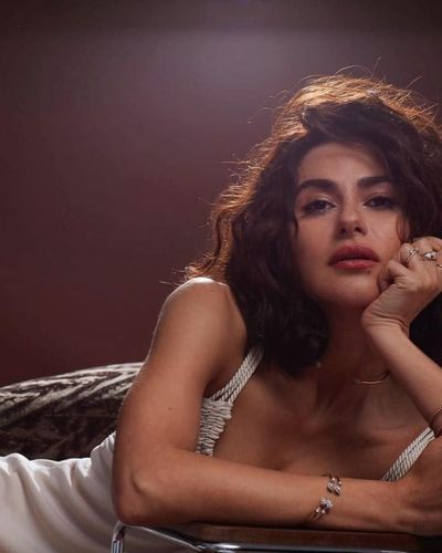 Nesrin Cavadzade seksi ifşa fotoğrafı 691