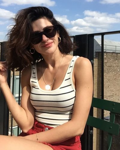 Nesrin Cavadzade seksi ifşa fotoğrafı 698