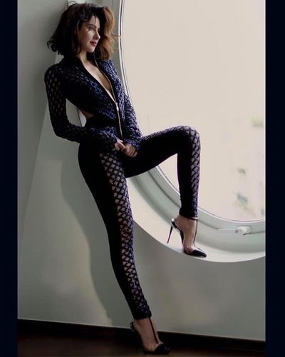 Nesrin Cavadzade seksi ifşa fotoğrafı 705
