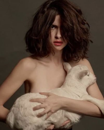 Nesrin Cavadzade seksi ifşa fotoğrafı 746