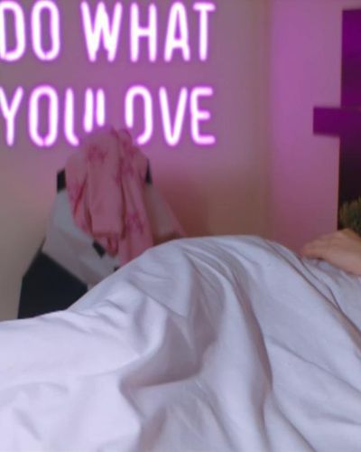 Nesrin Cavadzade seksi ifşa fotoğrafı 7 — A Mother's Sonata (2020)