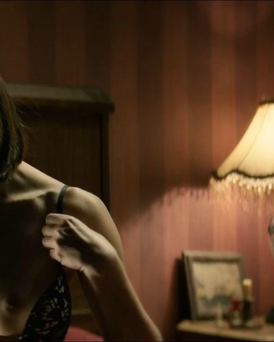 Nesrin Cavadzade seksi ifşa fotoğrafı 11 — El Desentierro (2018)