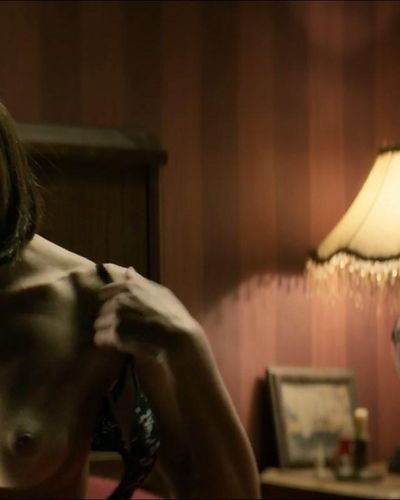 Nesrin Cavadzade seksi ifşa fotoğrafı 12 — El Desentierro (2018)