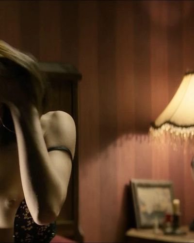 Nesrin Cavadzade seksi ifşa fotoğrafı 13 — El Desentierro (2018)