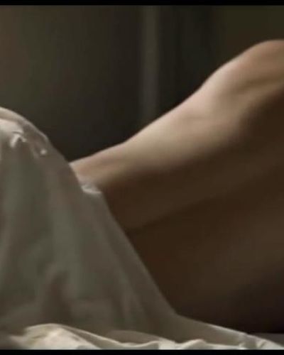 Nesrin Cavadzade seksi ifşa fotoğrafı 25 — Guzel Gunler Gorecegiz (2011)