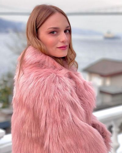 Nilperi Sahinkaya seksi ifşa fotoğrafı 106
