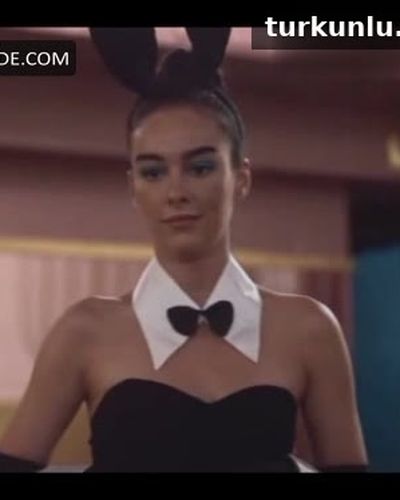 Öykü Naz Altay seksi ifşa fotoğrafı 16 — Zeytin Ağacı (2022)