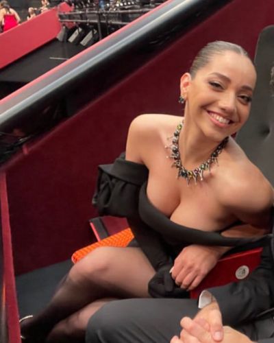 Özge Özacar seksi ifşa fotoğrafı 113