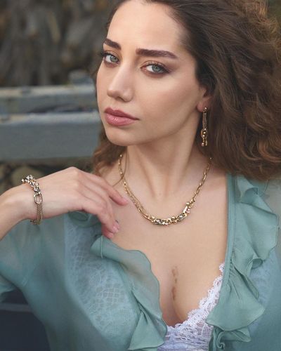 Özge Özacar seksi ifşa fotoğrafı 154