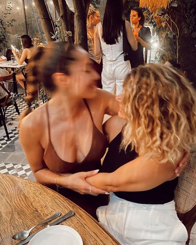 Özge Özacar seksi ifşa fotoğrafı 239