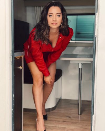 Özge Özacar seksi ifşa fotoğrafı 268