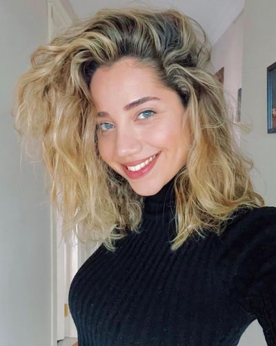 Özge Özacar seksi ifşa fotoğrafı 301