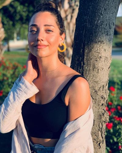 Özge Özacar seksi ifşa fotoğrafı 388