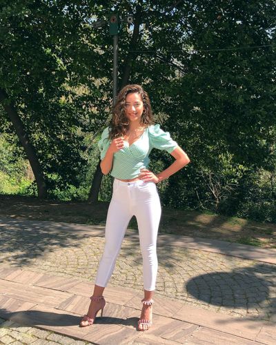 Özge Özacar seksi ifşa fotoğrafı 399