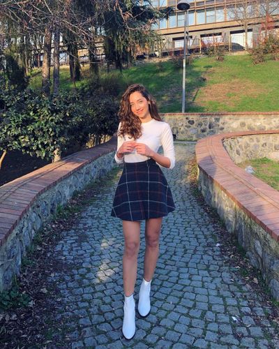Özge Özacar seksi ifşa fotoğrafı 409