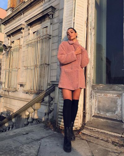 Özge Özacar seksi ifşa fotoğrafı 411