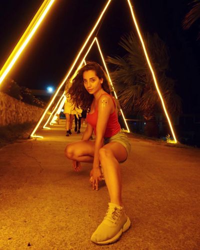 Özge Özacar seksi ifşa fotoğrafı 420