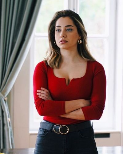 Özge Özacar seksi ifşa fotoğrafı 449