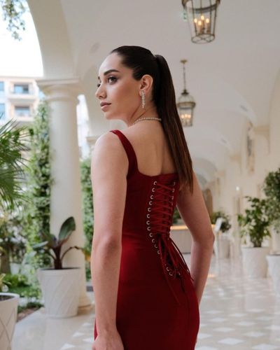 Özge Özacar seksi ifşa fotoğrafı 6