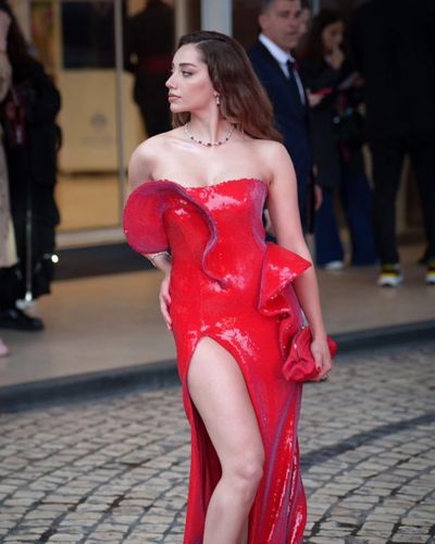 Özge Özacar seksi ifşa fotoğrafı 74