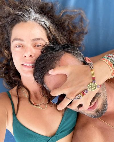 Özge Özpirinççi seksi ifşa fotoğrafı 28
