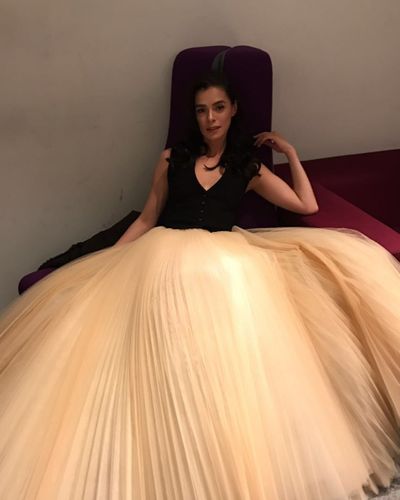 Özge Özpirinççi seksi ifşa fotoğrafı 41