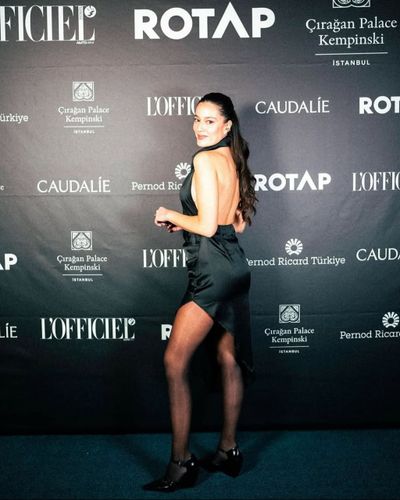 Pelin Akil seksi ifşa fotoğrafı 101