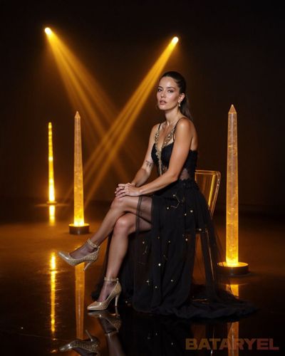 Pelin Akil seksi ifşa fotoğrafı 124