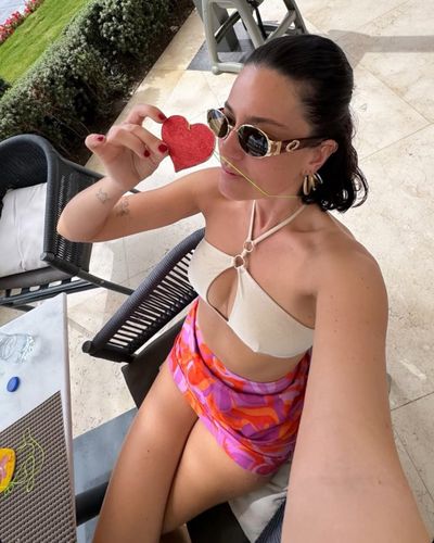 Pelin Akil seksi ifşa fotoğrafı 135