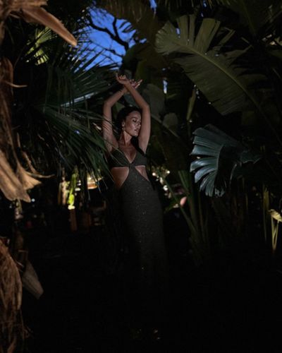 Pelin Akil seksi ifşa fotoğrafı 230