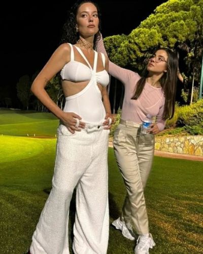 Pelin Akil seksi ifşa fotoğrafı 357