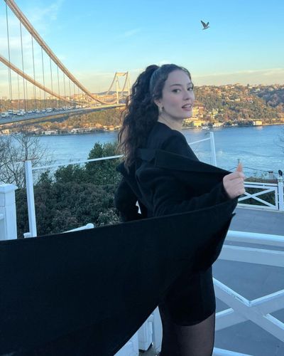 Pelin Akil seksi ifşa fotoğrafı 661