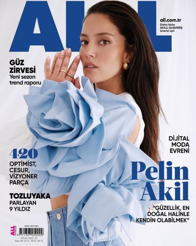 Pelin Akil seksi ifşa fotoğrafı 681