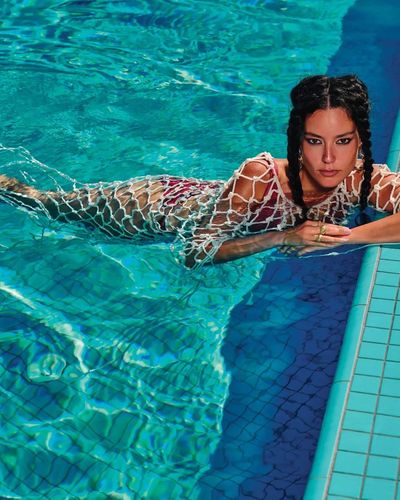 Pelin Akil seksi ifşa fotoğrafı 682