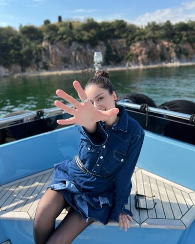 Pelin Akil seksi ifşa fotoğrafı 765