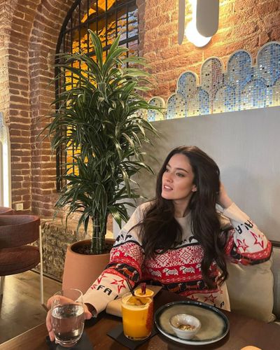 Pelin Akil seksi ifşa fotoğrafı 800