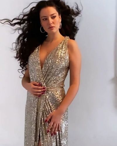 Pelin Akil seksi ifşa fotoğrafı 826