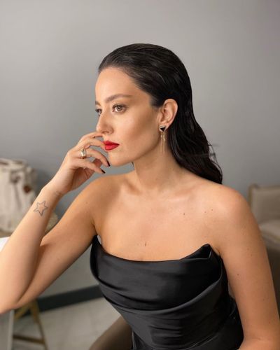 Pelin Akil seksi ifşa fotoğrafı 840